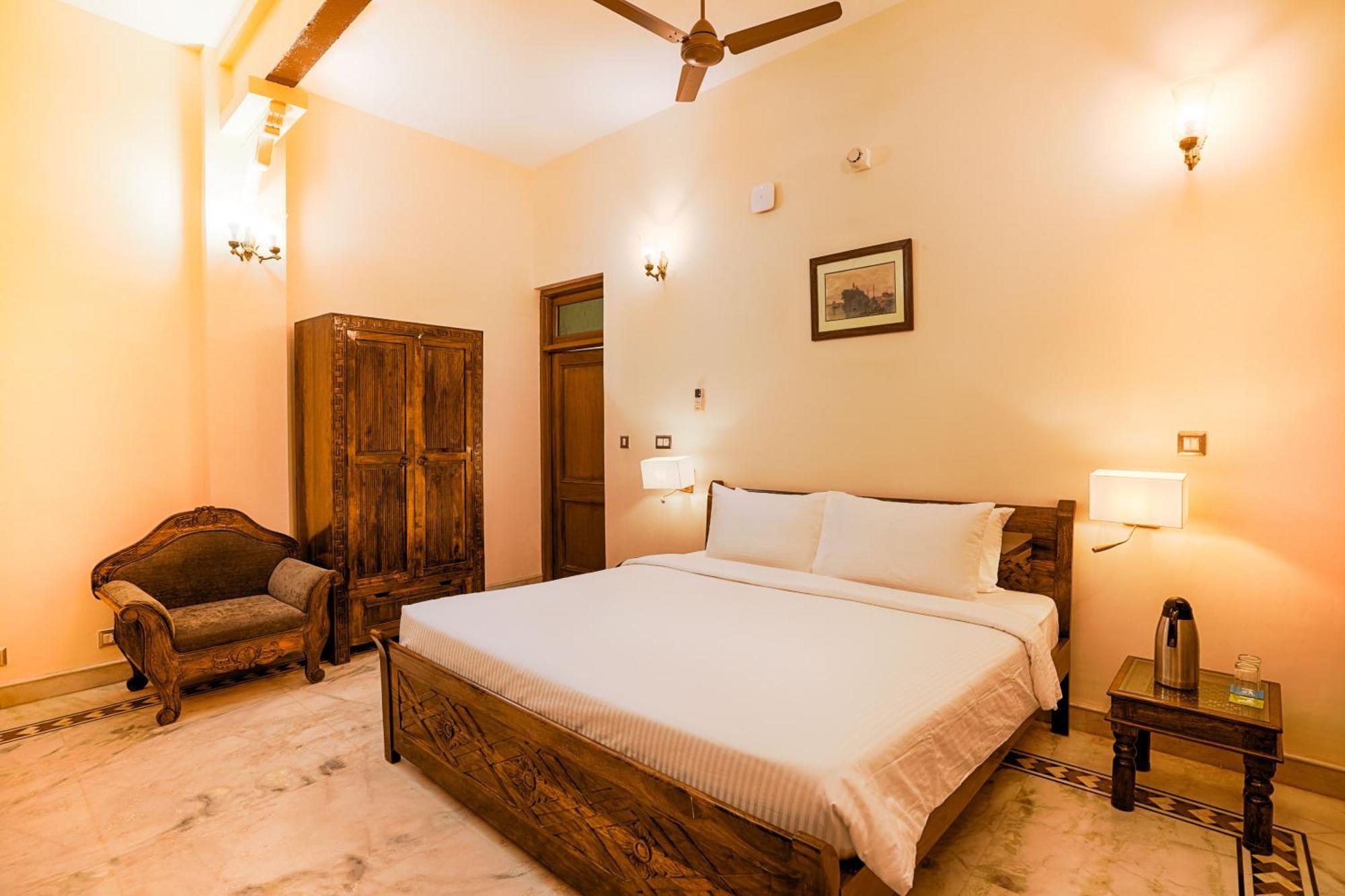 Club Mahindra Bharatpur Hotel Buitenkant foto