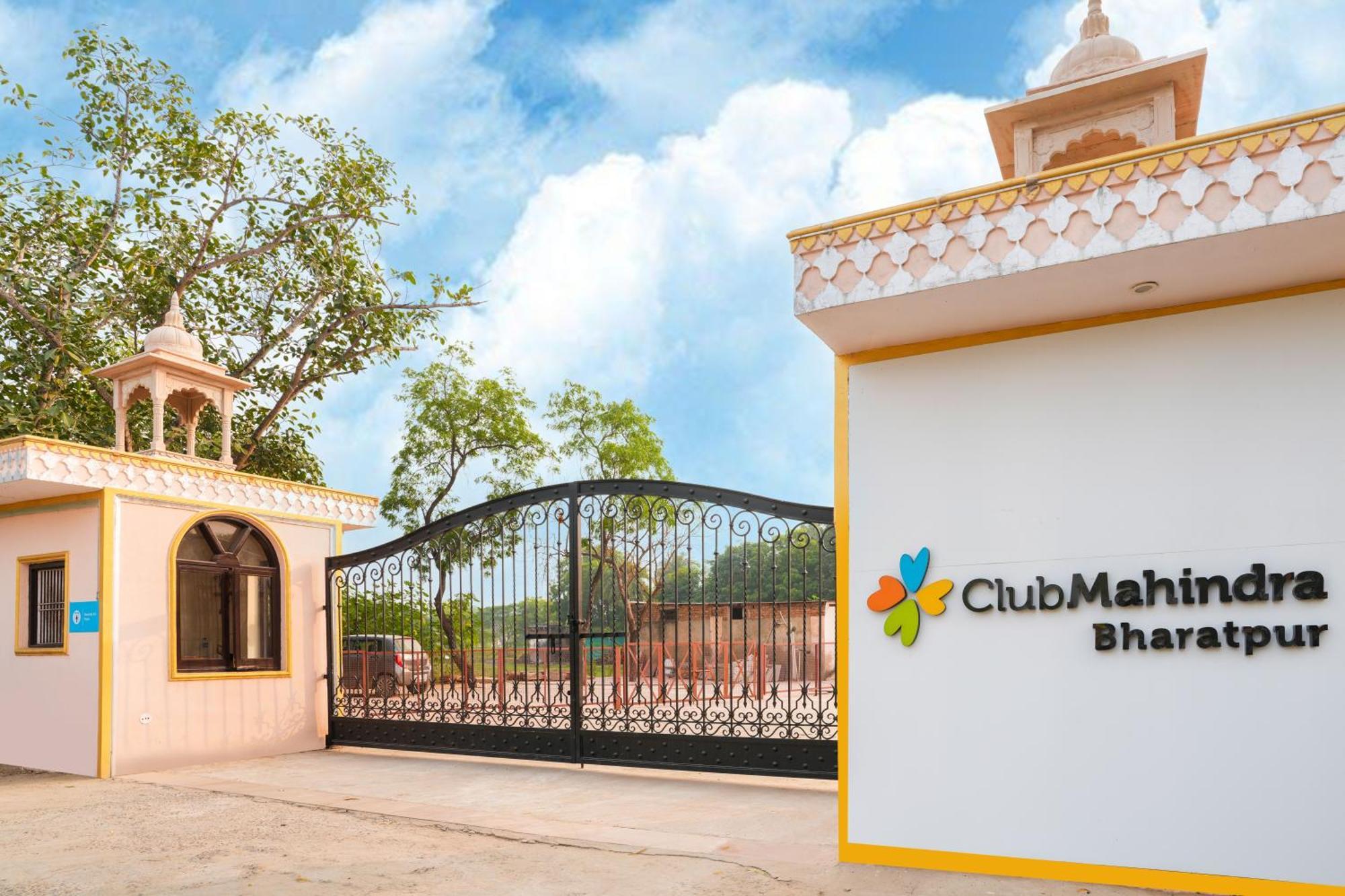 Club Mahindra Bharatpur Hotel Buitenkant foto