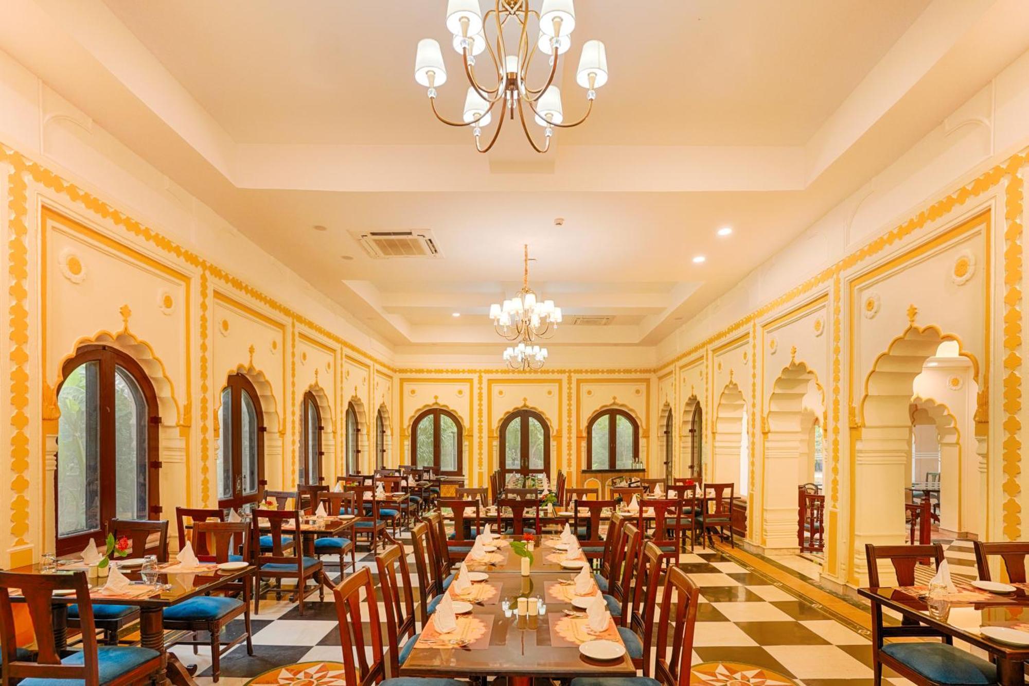 Club Mahindra Bharatpur Hotel Buitenkant foto